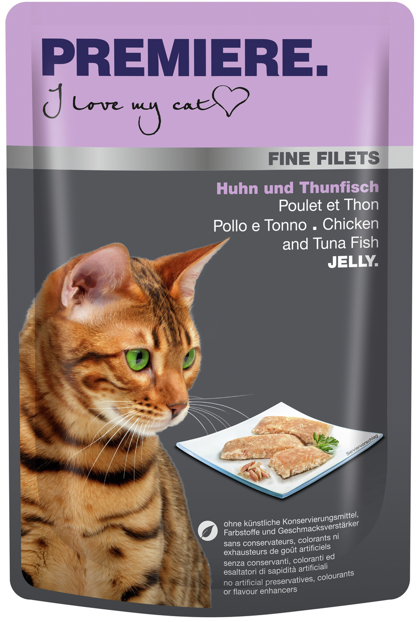 Das Bild zeigt eine violette Verpackung des Katzenfutters „PREMIERE Fine Filets“ mit der Geschmacksrichtung Huhn und Thunfisch in Gelee. Die Zielgruppe sind Katzen. Auf der Verpackung ist eine Bengal-Katze mit grünem Blick abgebildet, daneben eine Schale 