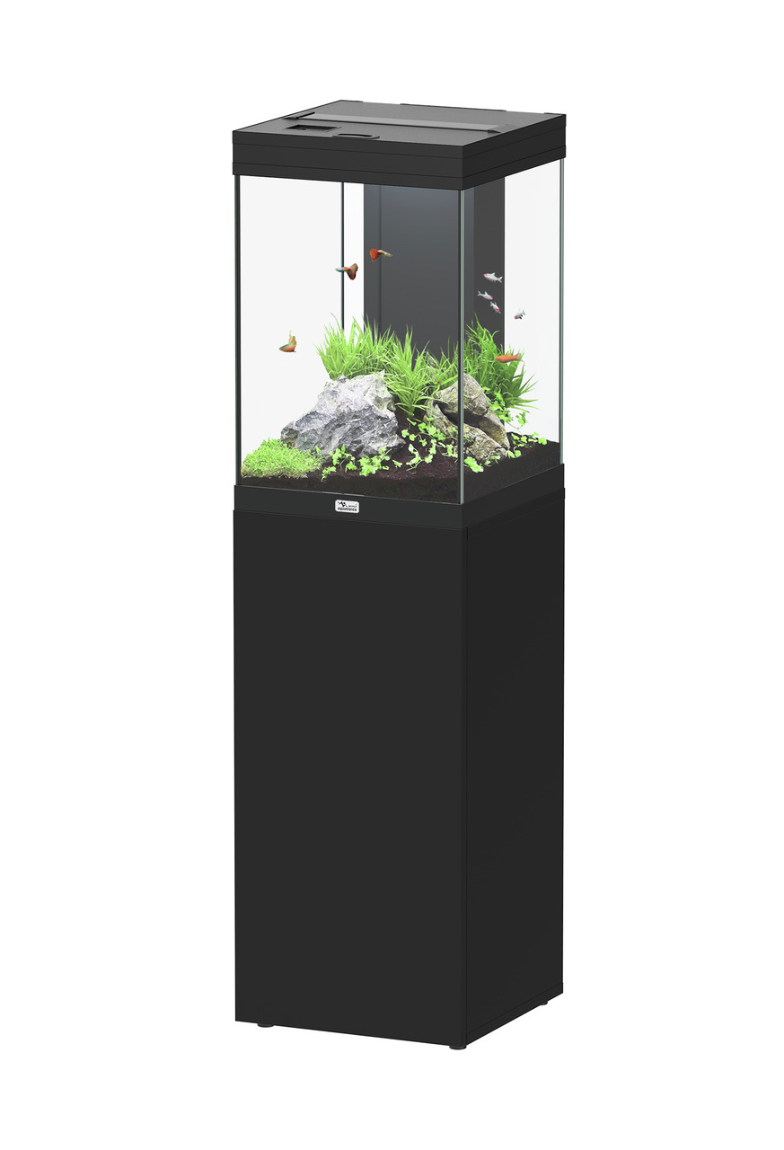 Ein modernes Aquarium-Set von Aquatlantis, geeignet für Aquaristik-Enthusiasten. Das rechteckige, schwarze Design umfasst ein integriertes Filtersystem und LED-Beleuchtung. Im Inneren sind Pflanzen, Steine und bunte Fische zu sehen. Perfekt für Süßwasserf