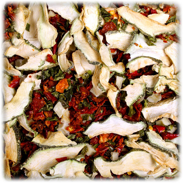 JR FARM Gemüse-Mischung für Kaninchen & Meerschweinchen, reich an natürlichen Zutaten, ohne Zusatzstoffe, 500g.