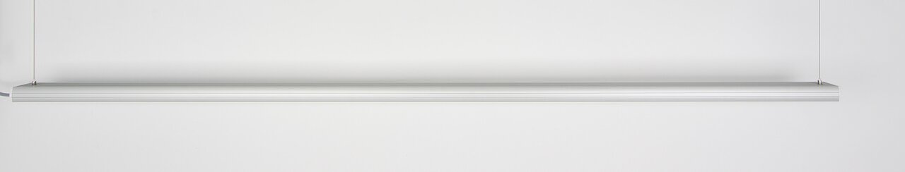 aquaLEDs LED-Aquarienleuchte 7111307655596, für Aquarienliebhaber, silbern, minimalistisch, energieeffizient, gleichmäßige Beleuchtung.
