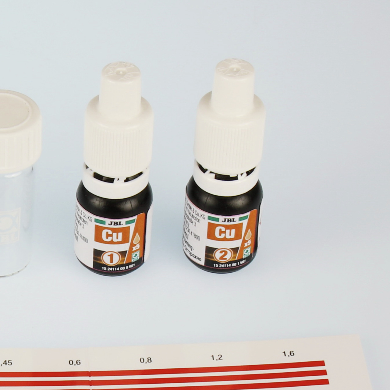 JBL Kupfer-Test-Set (Cu) für Aquarien/Teiche, 2x15 ml, inkl. Messbehälter & Farbskala, für Aquarien- & Teichbesitzer.