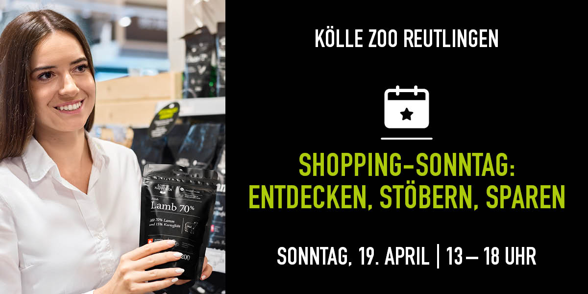 Eine Verkäufern hält eine Tüte Hundefutter in die Kamera. Rechts Infos zum verkaufsoffenen Sonntag.