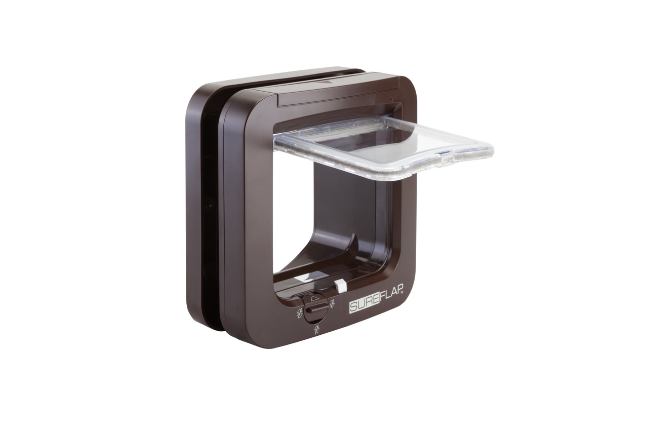 SureFlap Mikrochip-Haustierklappe Braun, für Katzen & kl. Hunde, sicherer Zugang nur mit Chip, modernes Design, für Türen-Wände-Fenster.