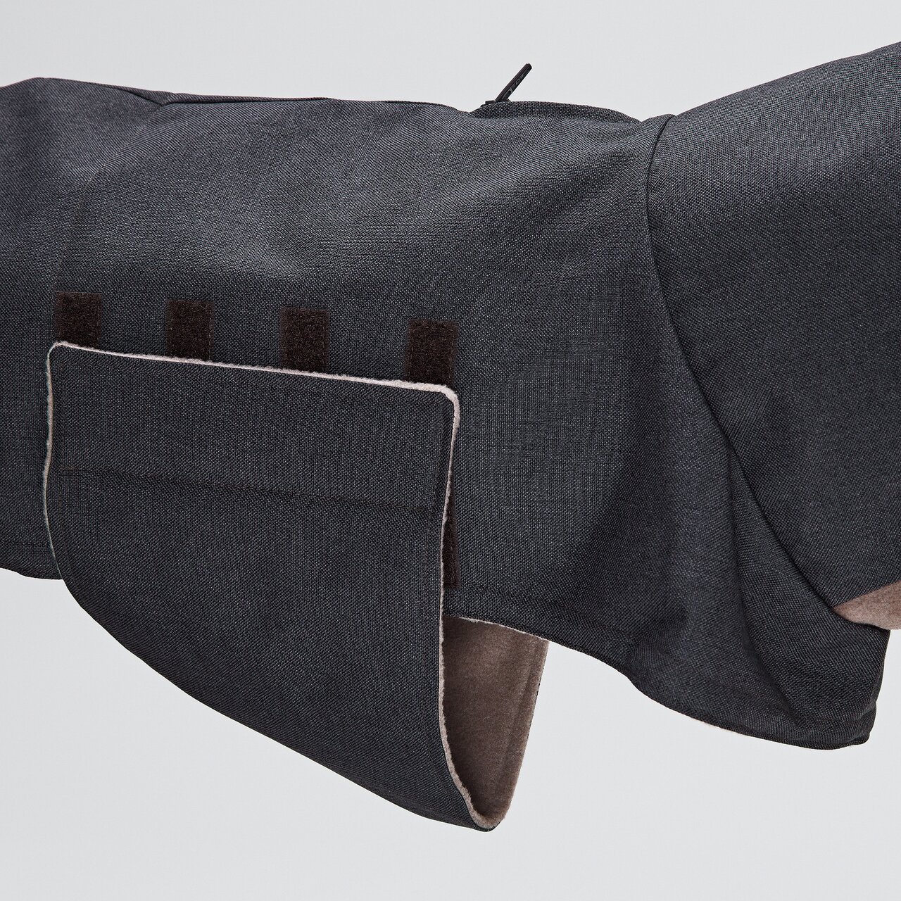 Hundemantel Cloud7, schwarz, für kl.-gr. Hunde, mit Klettverschluss & weichem Innenfutter, ideal für kalte Tage.