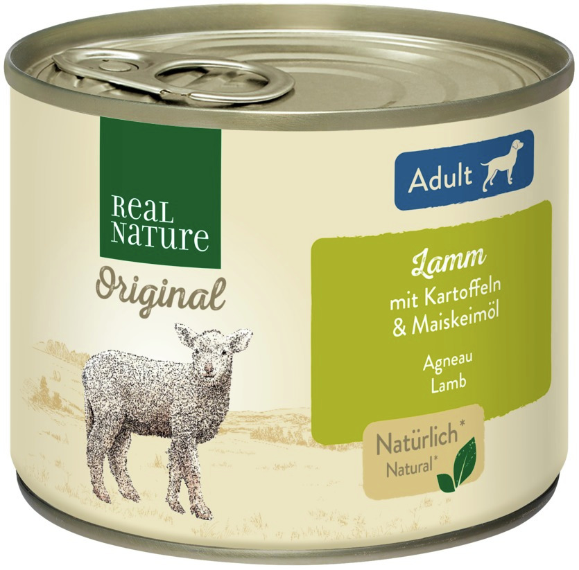 Das Bild zeigt eine Dose des Hundefutters „Real Nature Original“ der Marke Real Nature. Es handelt sich um die Geschmacksrichtung Lamm mit Kartoffeln und Maiskeimöl, geeignet für ausgewachsene Hunde (Adult). Die Verpackung betont natürliche Inhaltsstoffe 
