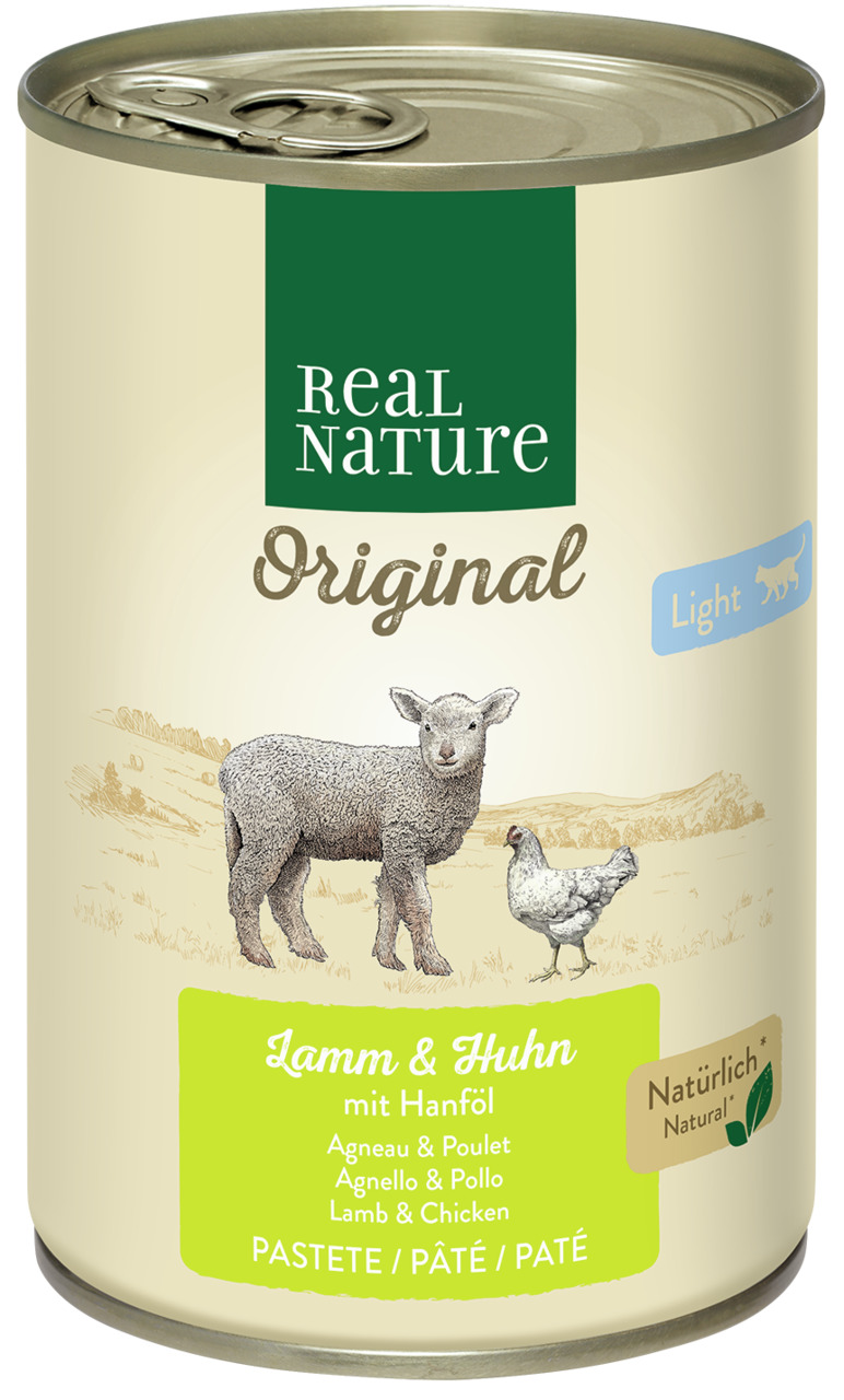 Das Bild zeigt eine Dose des Tierfutterprodukts „REAL NATURE Original Light“ mit der Geschmacksrichtung Lamm & Huhn, angereichert mit Hanföl. Die Zielgruppe sind Hunde. Die Verpackung hebt die natürliche Qualität hervor und zeigt ein Schaf und ein Huhn vo