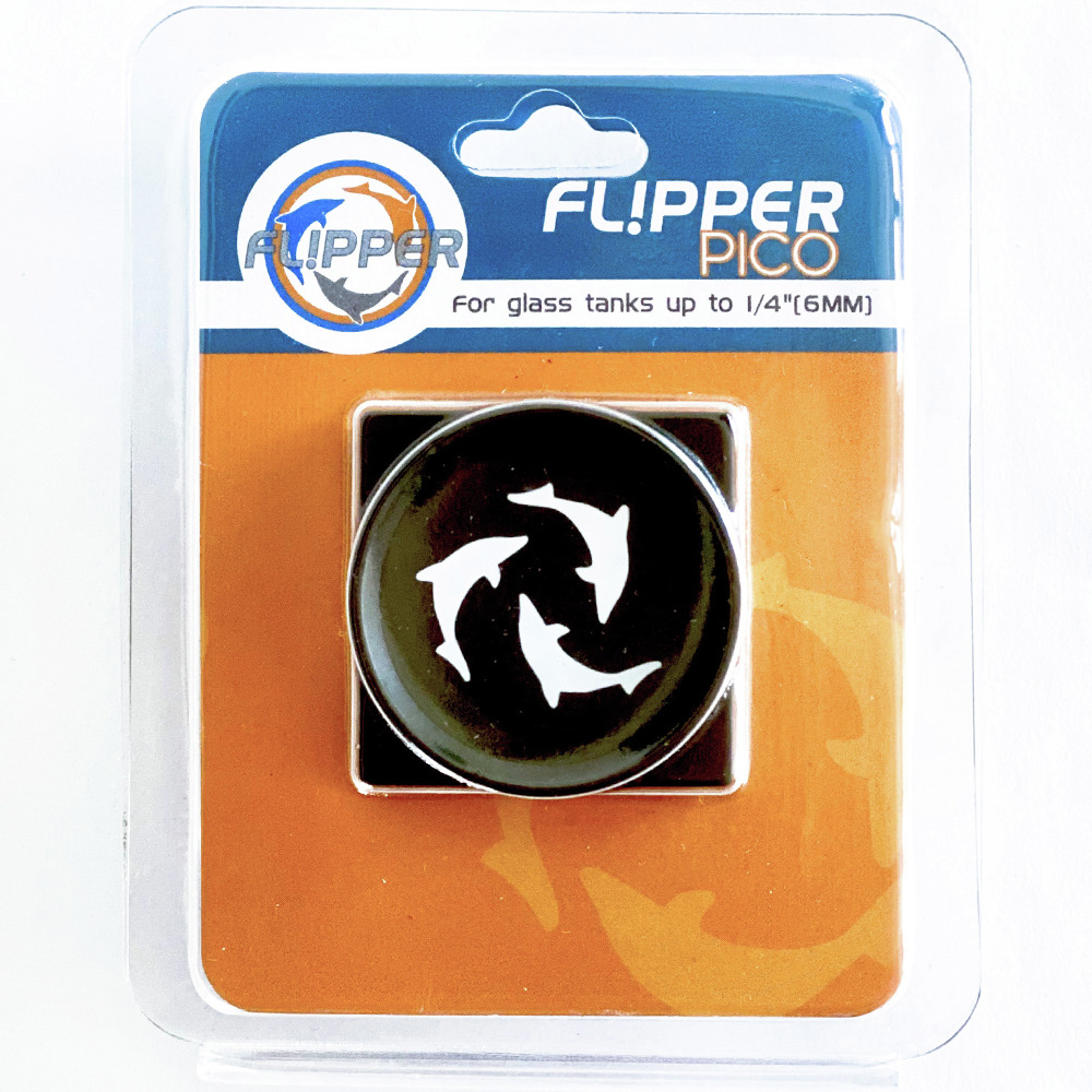 Flipper Pico Reinigungsmagnet, für Aquarienglas bis 6 mm, schwarz mit weißen Haien, effektive Reinigung, Verpackung Blau/Orange.